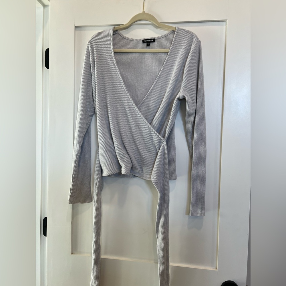 Express Women’s faux wrap sweater - Large - Picture 3 of 6